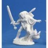 Reaper Bones - Nienna, Female Ranger Dungeons & Dragons 2 Reaper Bones - Nienna, Female Ranger Dungeons & Dragons